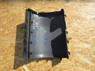 ус под фонарь Volkswagen Multivan T5 2003, 1.9 л., AXB, дизель, АКПП, минивэн, 7H0807322A