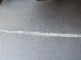 ус под фонарь Volkswagen Multivan T5 2003, 1.9 л., AXB, дизель, АКПП, минивэн, 7H0807322A