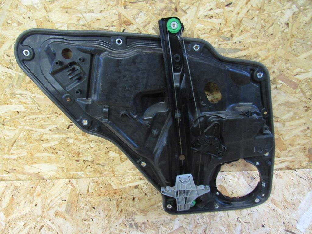 стеклоподъемник задний правый Volkswagen Tiguan 1 поколение 2010, 1.4 л., CAXA, бензин, внедорожник 5 дв., 5N0839756 - фото №1