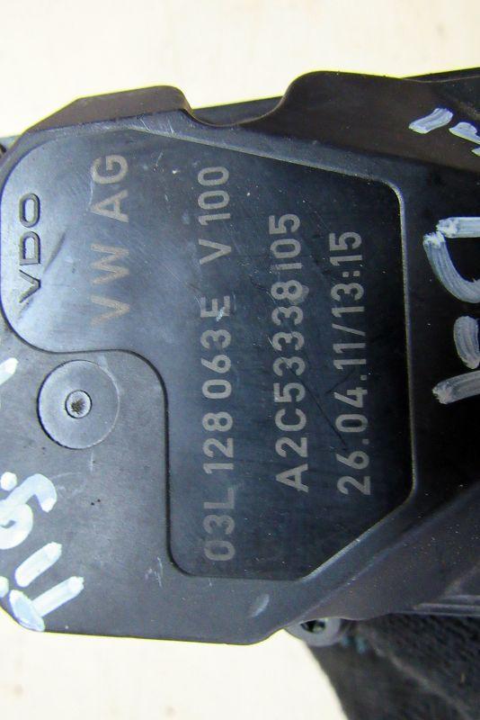 заслонка дроссельная Audi A4 B8/8K 2008, 2.0 л., дизель, седан, 03L128063E - фото №1