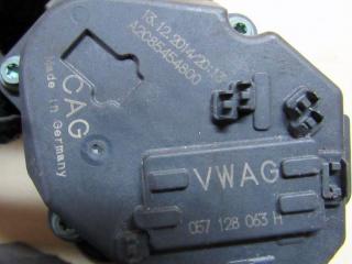 заслонка дроссельная Audi Q7 4L [рестайлинг] 2014, 4.2 л., дизель, внедорожник 5 дв., 057128063H