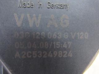заслонка дроссельная Volkswagen Golf 5 поколение 2004, 2.0 л., BMM, дизель, хетчбэк 5 дв., 03G128063G