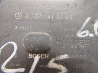 заслонка дроссельная Mercedes-Benz S-Класс W220 2000, 5.8 л., M 137.970, бензин, седан, A1371410125