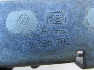 петля капота левая Volkswagen Golf Plus 1 поколение 2005, 2.0 л., дизель, хетчбэк 5 дв., 5M0823302