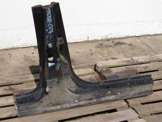 Стойка кузовная центральная правая Mercedes-Benz S-Класс W220 1998, 3.2 л., M 112.944, бензин, седан