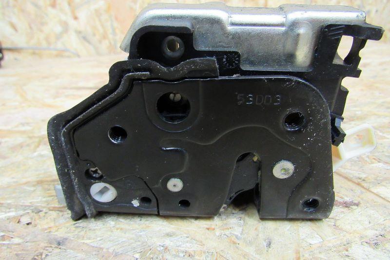 замок двери задней правой Audi Q7 4L 2009, 3.0 л., CATA, дизель, внедорожник 5 дв., 8K0839016C - фото №1