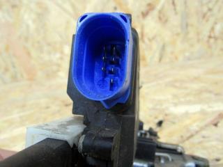 замок двери задней левой Volkswagen Touareg 1 поколение 2003, 2.5 л., дизель, внедорожник 5 дв., 7L0839015B