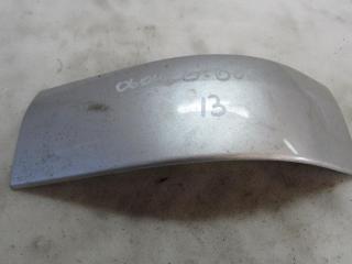 ус под фонарь правый Volkswagen Multivan T5 2003, 1.9 л., AXC, дизель, минивэн, 7H5853982B