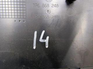 пластик Volkswagen Touareg 2 поколение 2011, 3.0 л., дизель, внедорожник 5 дв., 7P6868248A