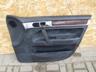 обшивка двери передняя правая Volkswagen Touareg 1 поколение 2004, 3.0 л., дизель, внедорожник 5 дв., 7L6867012B