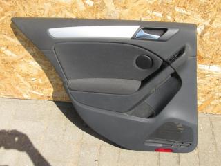 обшивка двери задняя левая Volkswagen Golf 6 поколение 2008, 2.0 л., дизель, хетчбэк 5 дв., 5K6867211