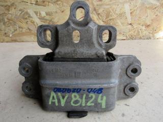 подушка крепления двигателя Volkswagen Passat B7 2011, 2.0 л., дизель, седан, 3C0199555