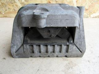 подушка крепления двигателя Volkswagen Golf 5 поколение 2003, 1.9 л., дизель, хетчбэк 5 дв., 1K0199262BA