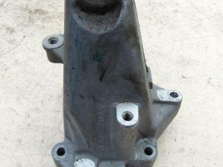 кронштейн двигателя Mercedes-Benz C-Класс W204/S204 2007, 1.8 л., M 271.950, бензин, седан, 2712232704