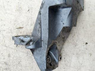 кронштейн двигателя Volkswagen Touareg 2 поколение 2011, 3.0 л., дизель, внедорожник 5 дв., 7L8199307F