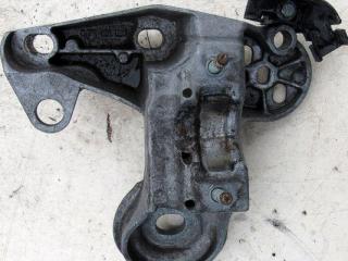 кронштейн двигателя Audi A6 4B/C5 [рестайлинг] 2001, 2.0 л., ALT, бензин, седан, 8E0199352D