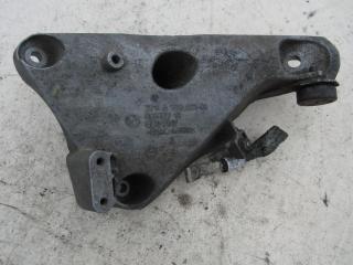 кронштейн двигателя BMW X5 E70 2007, 3.0 л., M57 D30 (306D1), дизель, внедорожник 5 дв., 6790021