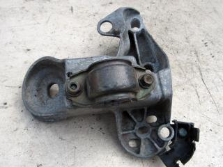 кронштейн двигателя Audi A4 B7 2006, 1.8 л., BFB, бензин, седан, 4B0199352B