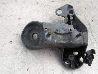 кронштейн двигателя Audi A4 B7 2006, 1.8 л., BFB, бензин, седан, 4B0199352B