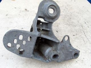 кронштейн двигателя Audi A4 B7 2006, 1.8 л., BFB, бензин, седан, 4B0199351B