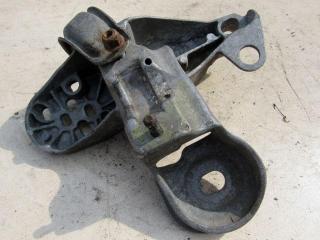 кронштейн двигателя Audi A4 B7 2006, 1.8 л., BFB, бензин, седан, 4B0199351D