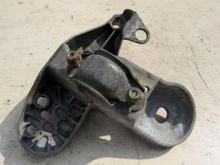 кронштейн двигателя Audi A4 B7 2006, 1.8 л., BFB, бензин, седан, 4B0199351B