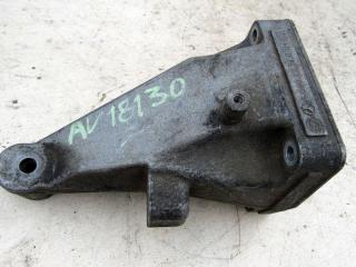 кронштейн двигателя Mercedes-Benz Vito W639 2003, 2.2 л., OM 646.982, дизель, 6462230804