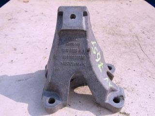 кронштейн двигателя Audi A4 B7 2004, 3.0 л., BBJ, бензин, седан, 8E0199307AB