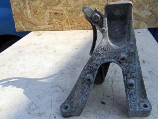 кронштейн двигателя Audi A6 4F/C6 2004, 2.0 л., дизель, седан, 4F0199308P