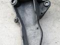 кронштейн (крепление) Audi A4 B5 1998, 1.8 л., AFY, бензин, седан, 8D0399114AJ - фото №4