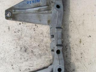 кронштейн КПП Mercedes-Benz V-Класс W447 2014, 2.1 л., OM 651.950, дизель, минивэн, 4473530000