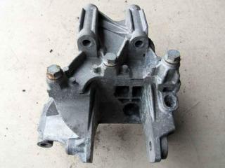 подушка крепления двигателя Volkswagen Multivan T5 2003, 2.5 л., дизель, минивэн, 070199343B