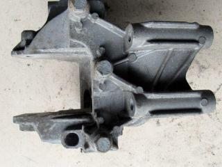 подушка крепления двигателя Volkswagen Multivan T5 2003, 2.5 л., дизель, минивэн, 070199343B