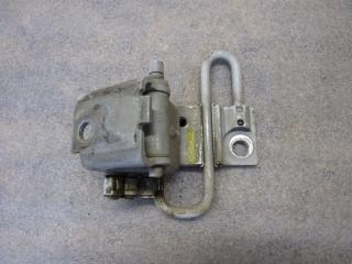 петля двери Audi Q7 4L [рестайлинг] 2014, 3.0 л., дизель, 8E0831412E