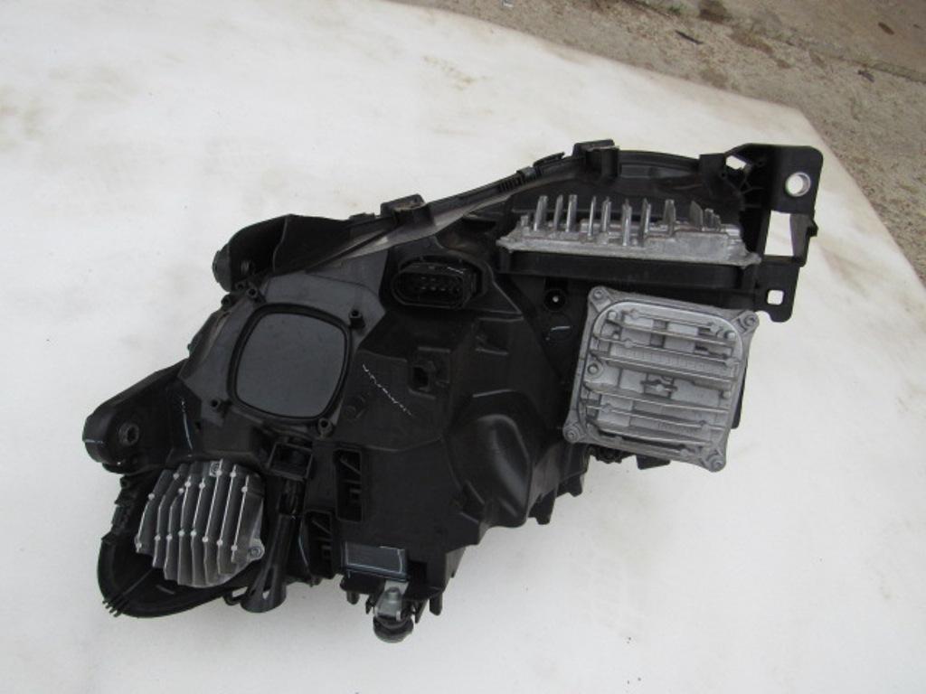 фара правая Mercedes-Benz GLE Coupe C292 2017, 4.0 л., M 278.912, бензин, АКПП, купе, 1669062203 - фото №1