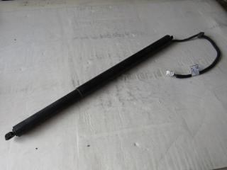 амортизатор крышки багажника (3-5 двери) Maserati Levante 1 поколение 2016, 3.0 л., дизель, внедорожник 5 дв., 670033247