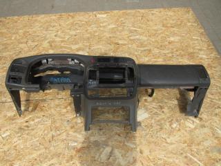 панель передняя салона (торпедо) Nissan Patrol Y61 2000, 4.2 л., бензин, внедорожник 5 дв.