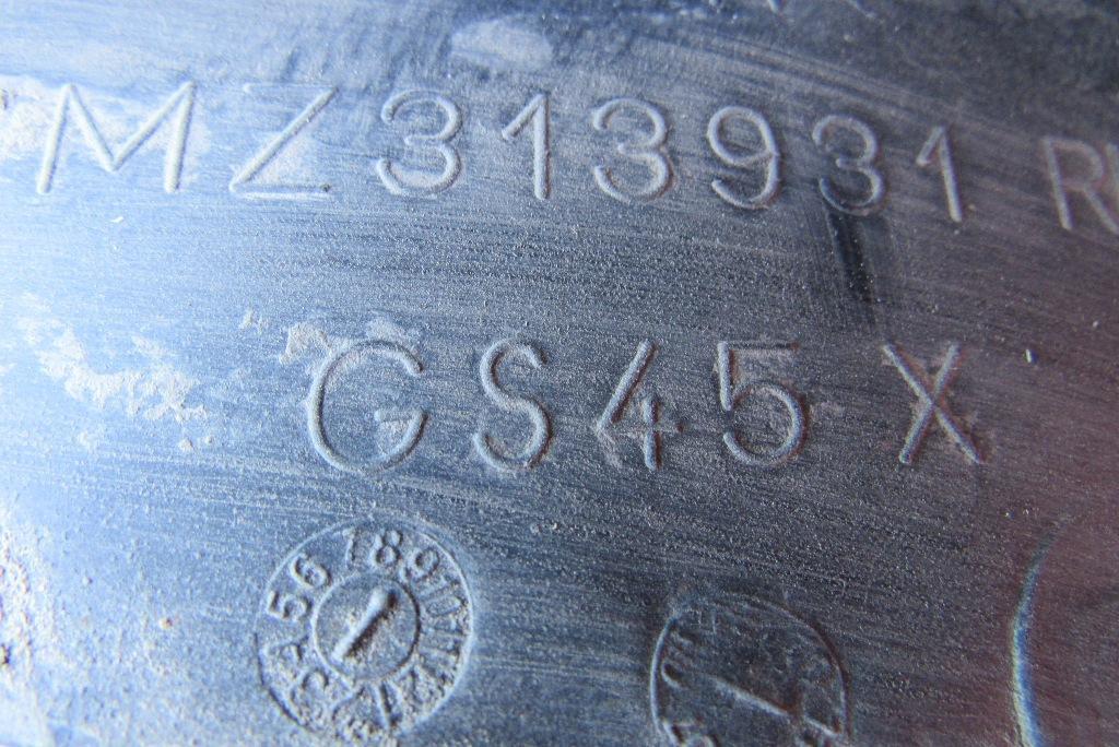 брызговик Mitsubishi L200 4 поколение 2007, 2.5 л., 4D56 HP, дизель, пикап, MZ313931 - фото №1