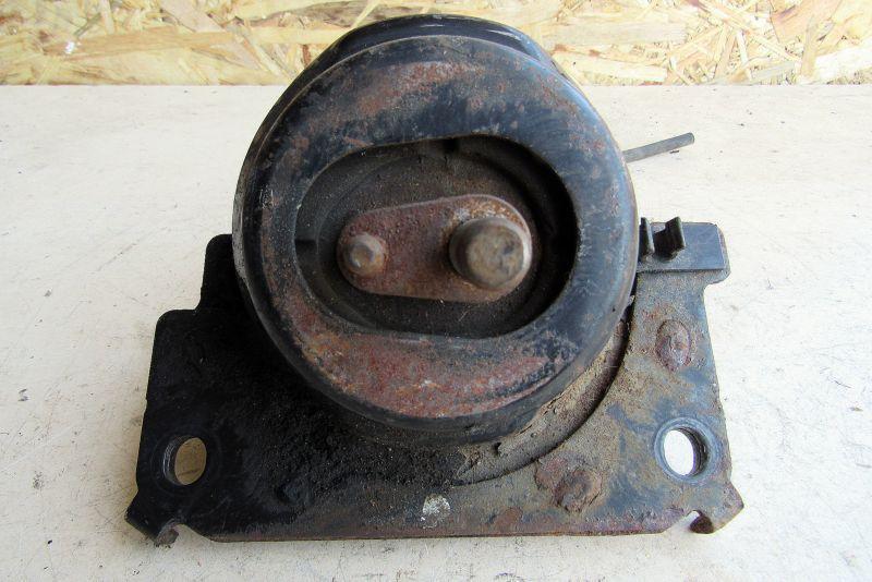 подушка крепления двигателя Toyota Land Cruiser Prado 3 поколение J120 2003, 3.0 л., 1KZ-TE, дизель, внедорожник 5 дв. - фото №1