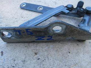 петля капота правая Volkswagen Caravelle T5 2003, 2.5 л., дизель, минивэн, 7H0823302D