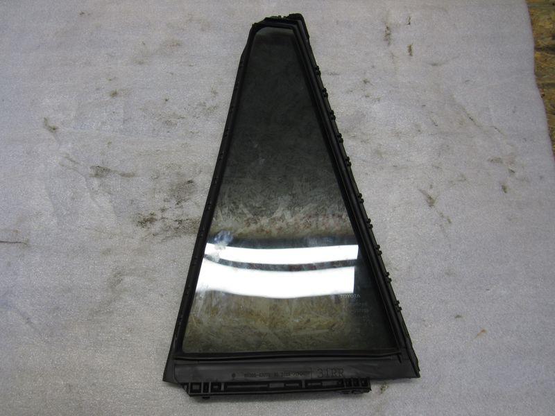 форточка задняя правая Toyota RAV4 5 поколение (XA50) 2020 - фото №1