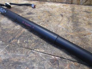 амортизатор крышки багажника (3-5 двери) Jeep Grand Cherokee 4 поколение [рестайлинг] 2014, 68231347AB