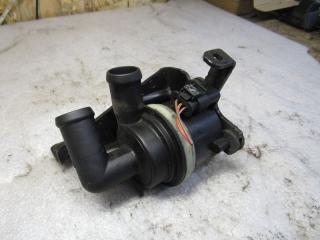 насос антифриза дополнительный Volkswagen Golf Plus 1 поколение [рестайлинг] 2010, 2.0 л., дизель, 5N0965561A