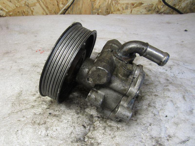 насос гидроусилителя руля Volkswagen Caddy 3 поколение 2009, 2.0 л., дизель, 7M0145157AA - фото №1