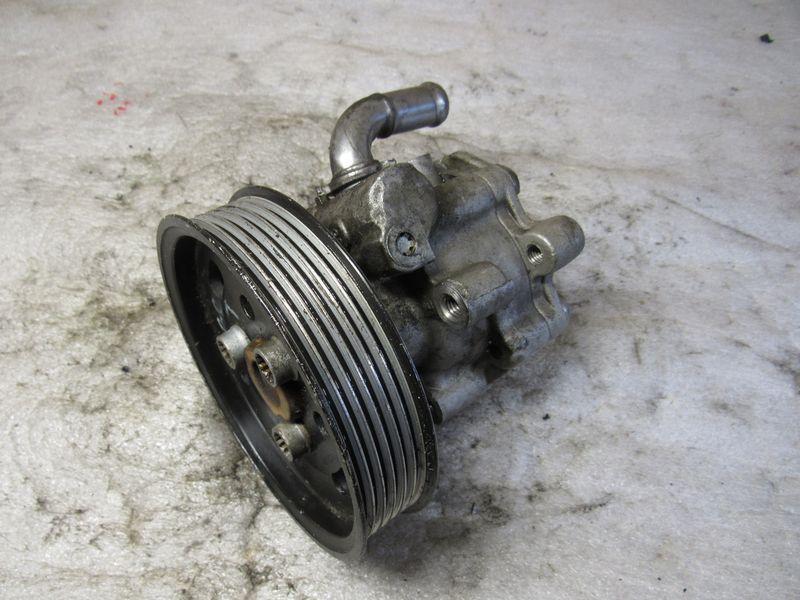 насос гидроусилителя руля Volkswagen Caddy 3 поколение 2009, 2.0 л., дизель, 7M0145157AA - фото №1