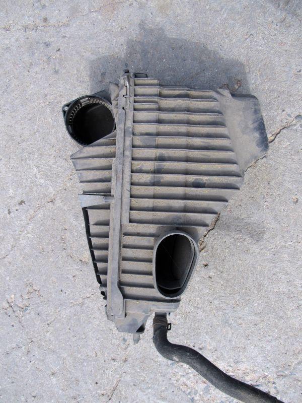 корпус воздушного фильтра Audi Q7 4L 2005, 7L8128601C - фото №1