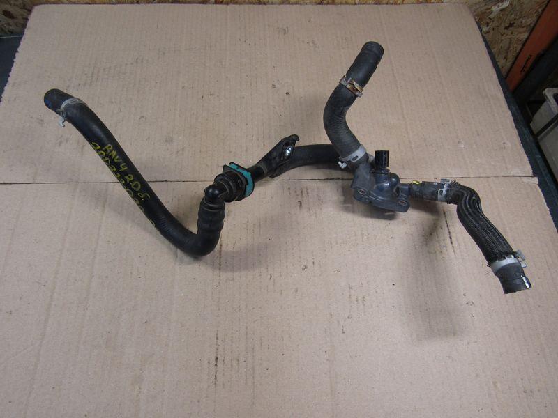 патрубок радиатора Toyota RAV4 5 поколение (XA50) 2020, 2.0 л., бензин - фото №1