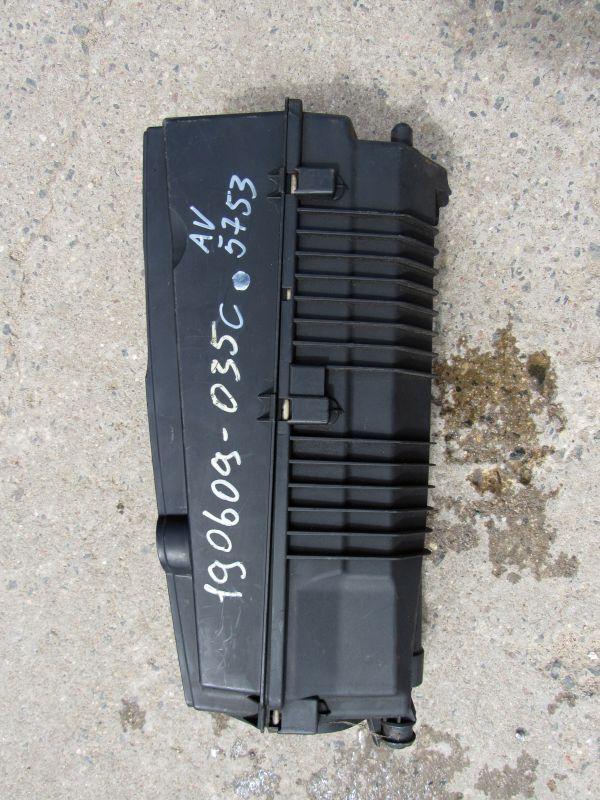 корпус воздушного фильтра Mercedes-Benz C-Класс W203/S203/CL203 2000, 6460900901 - фото №1