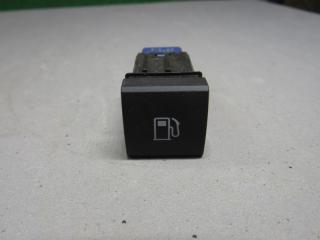 кнопка открытия лючка топливного бака Toyota RAV4 5 поколение (XA50) 2019, 2.5 л., гибрид