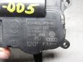 моторчик заслонки печки Audi Q7 4L [рестайлинг] 2010, 3.0 л., дизель - фото №5